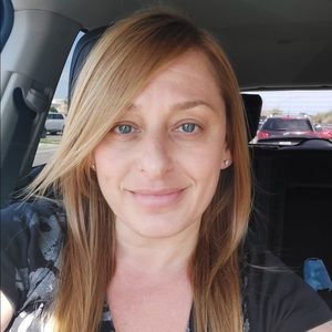 Meet your Posher, Holli